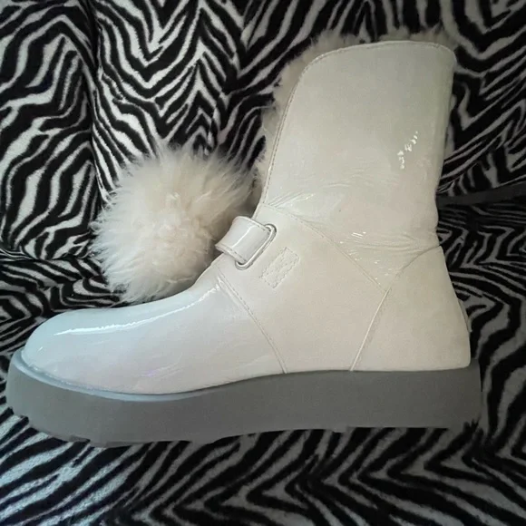 NWTinB UGG ISLEY WATERPROOF BOOTS WHITE SZ 9.5 RARE - Picture 6 of 12